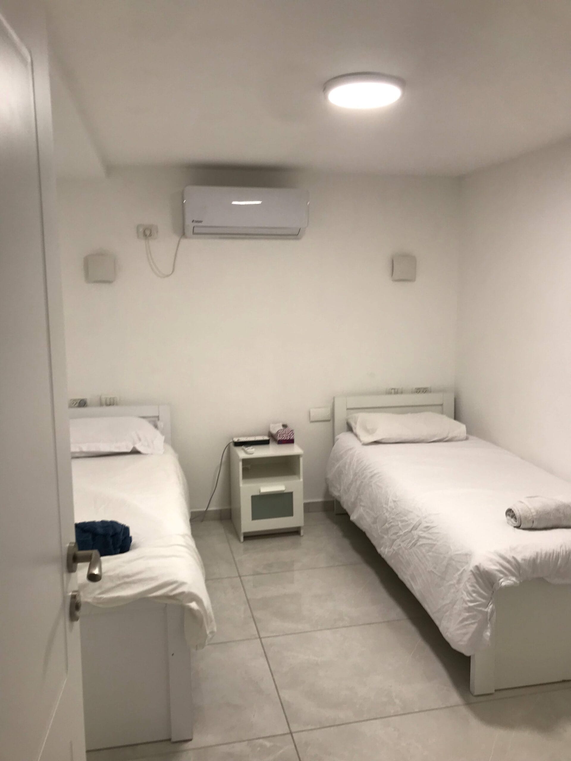 Twin bedroom in 5-bedroom Old City apartment near the Kotel