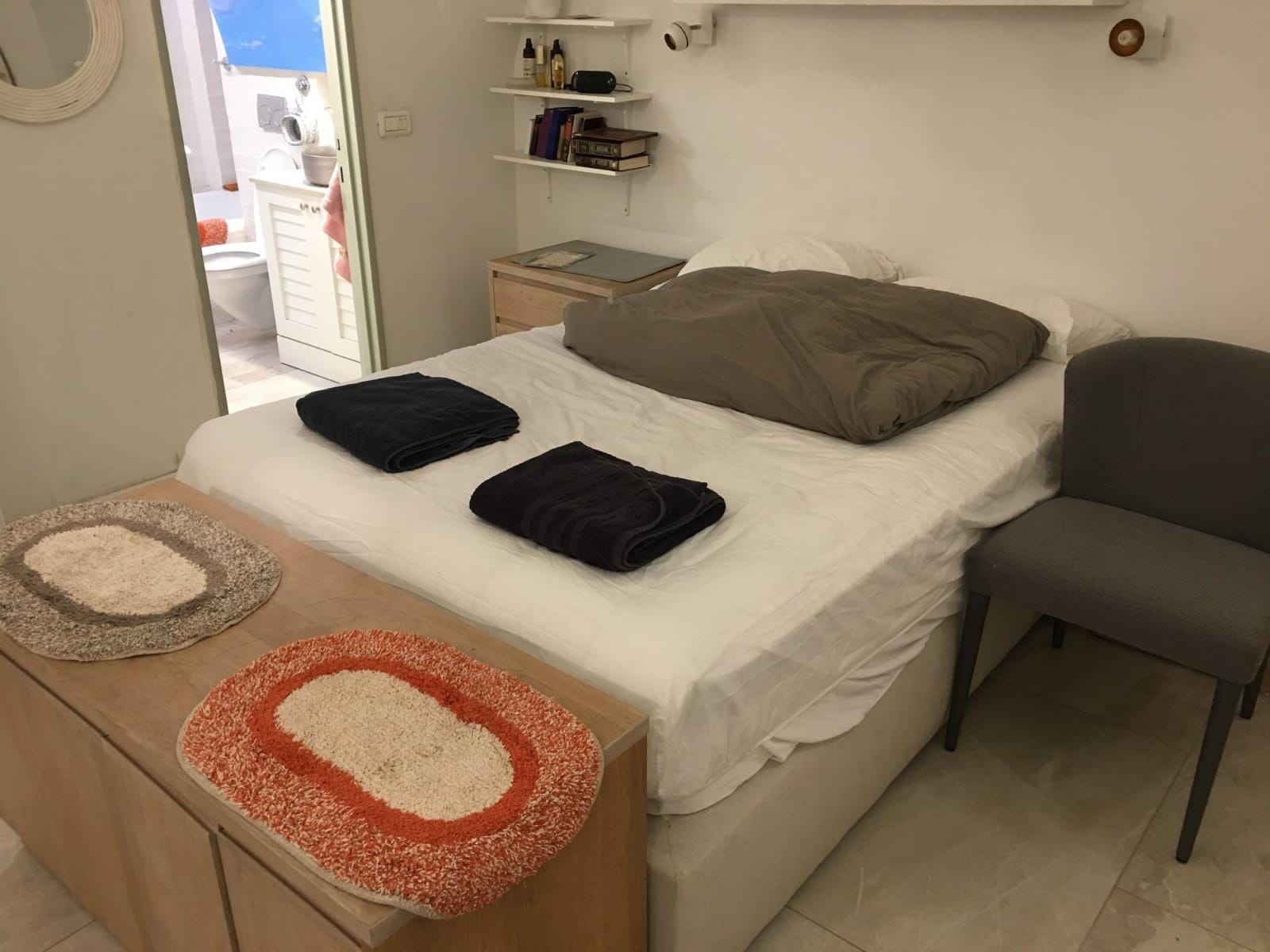 Master bedroom in 4-bedroom Old City apartment near the Kotel